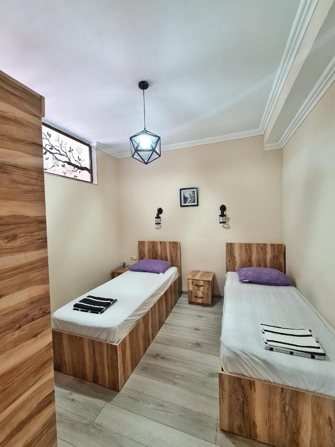 Appartment In Front Of Nuri Lake Batumi Exterior photo